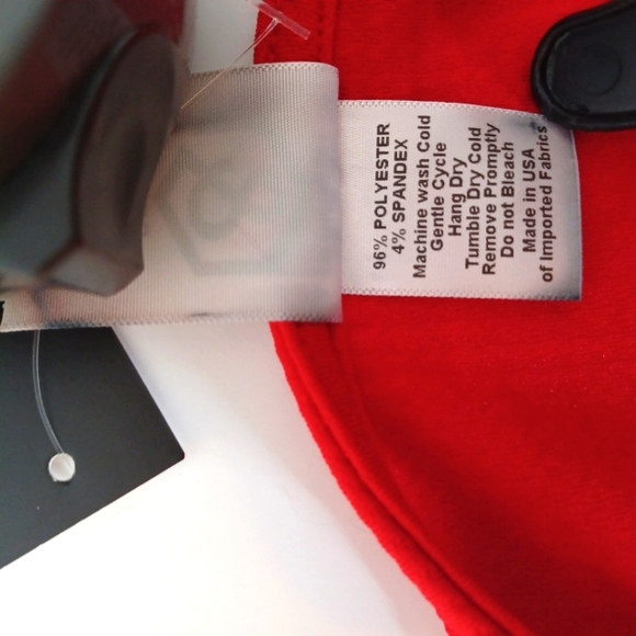 Red Dress  Size S/P Knit Short Sleeve  V-Neck  Stretch. - Picture 8 of 10